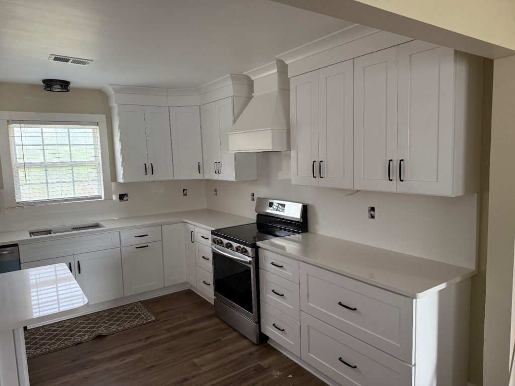 White Zen and Calacatta Gold countertops