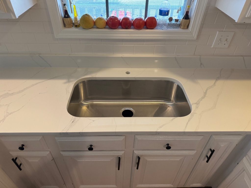 Statuario Favo 64 SF