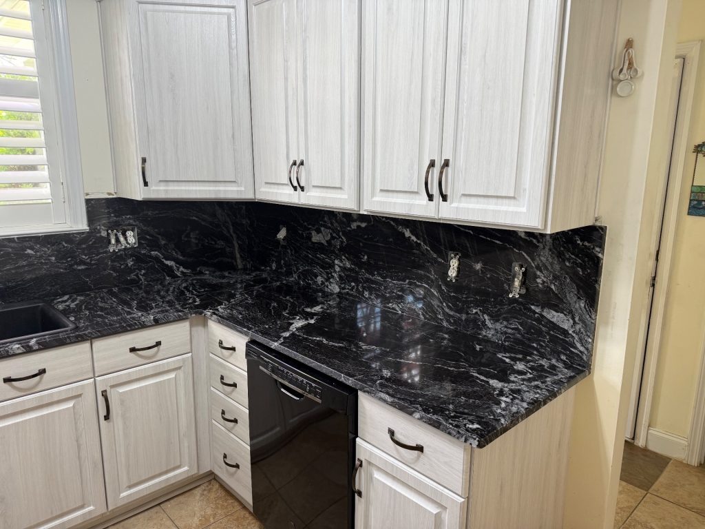 3cm Ornamental White 3cm Ornamental White